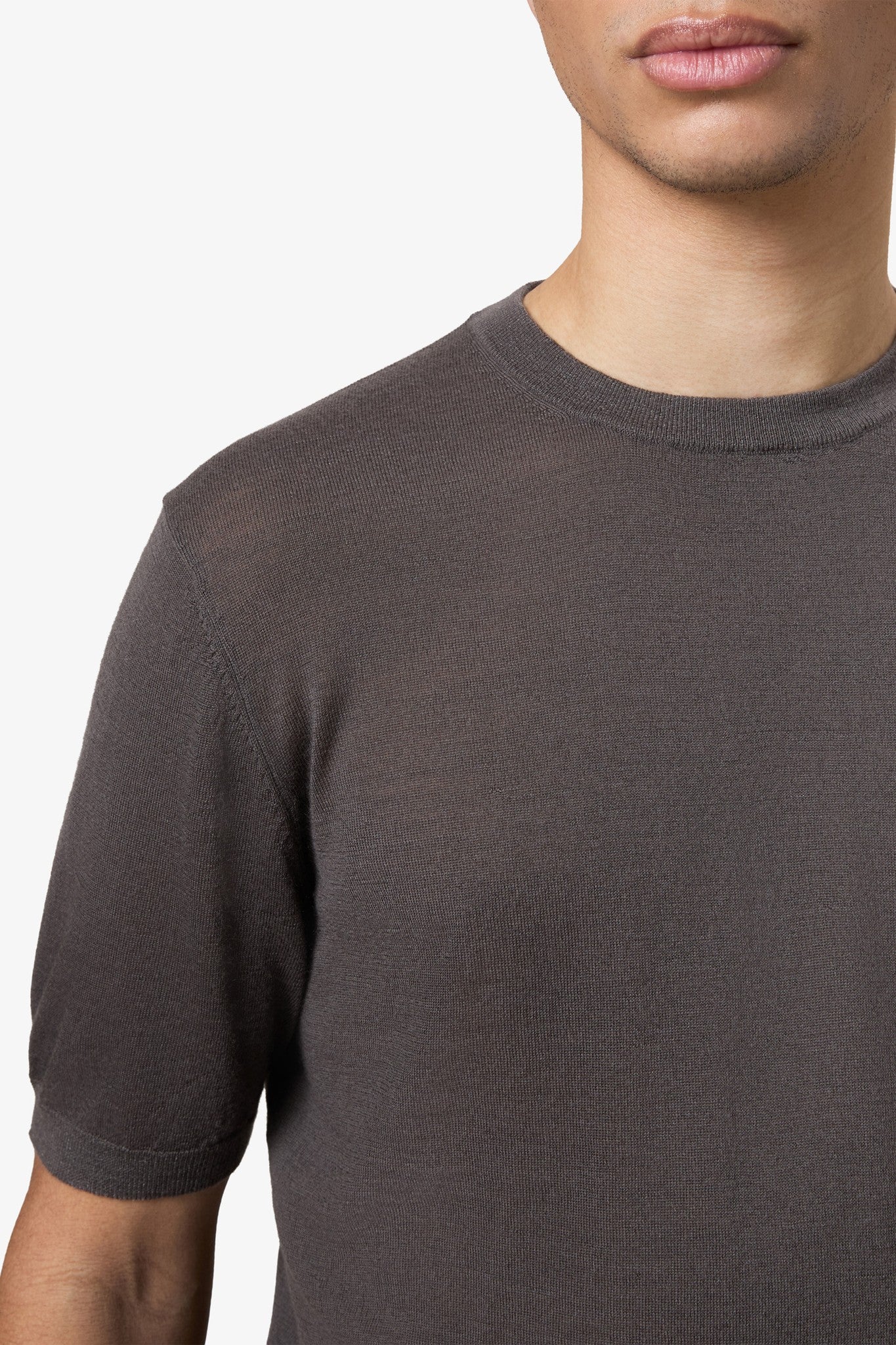 Cashmere shortsleeve - Wood Carving