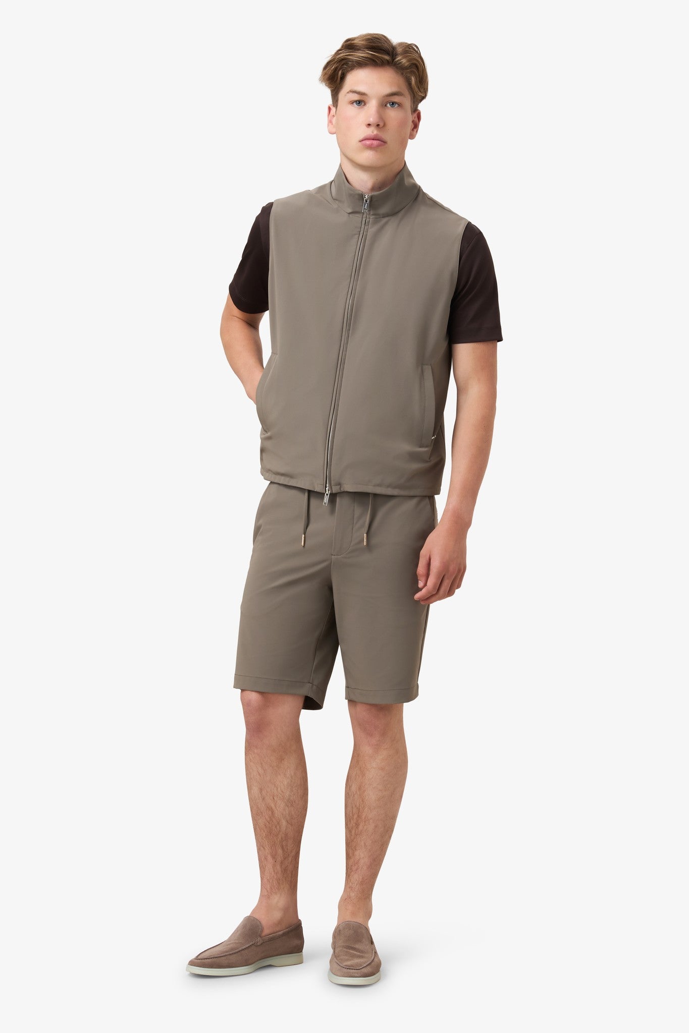 Tech Short Taupe
